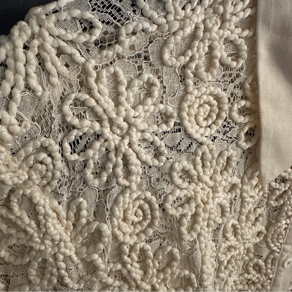 Zara Embroidered Lace Cropped Blouse - Picture 5 of 11